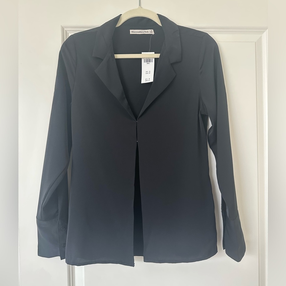 NWT Abercrombie & Fitch Black Long-Sleeve Closure Set Top Women’s Size S